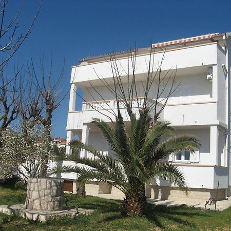 Apartments Frane-20M From Beach Barbat na Rabu Esterno foto