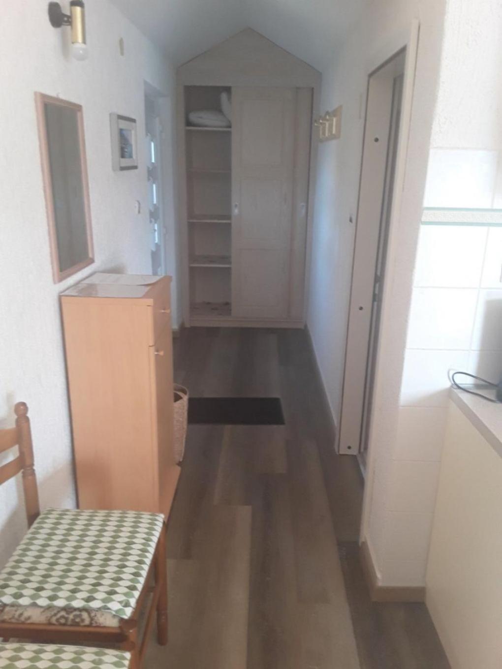 Apartments Frane-20M From Beach Barbat na Rabu Esterno foto
