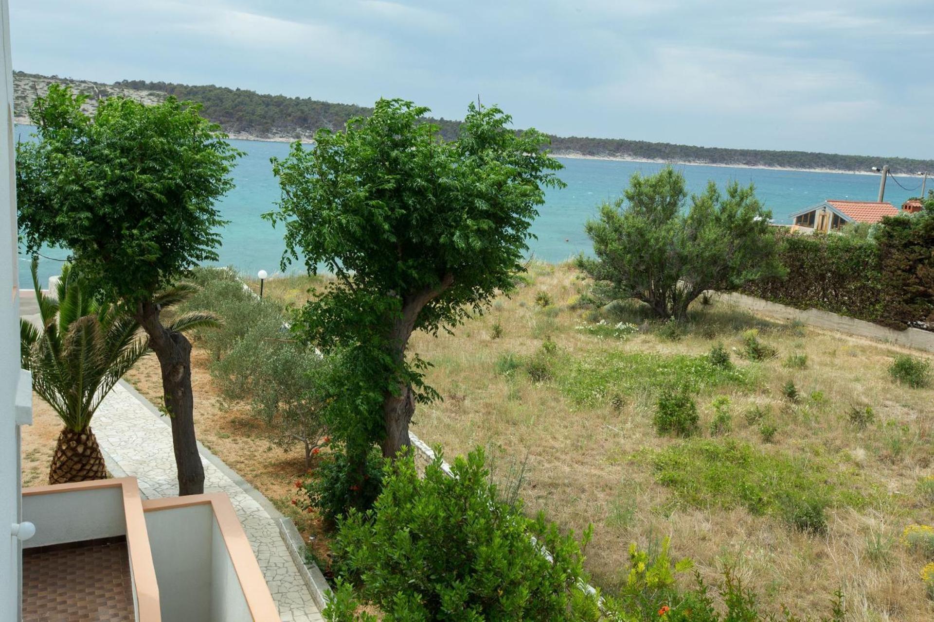 Apartments Frane-20M From Beach Barbat na Rabu Esterno foto